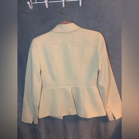 Bebe women’s blazer cream colored size 6 - Picture 2 of 4